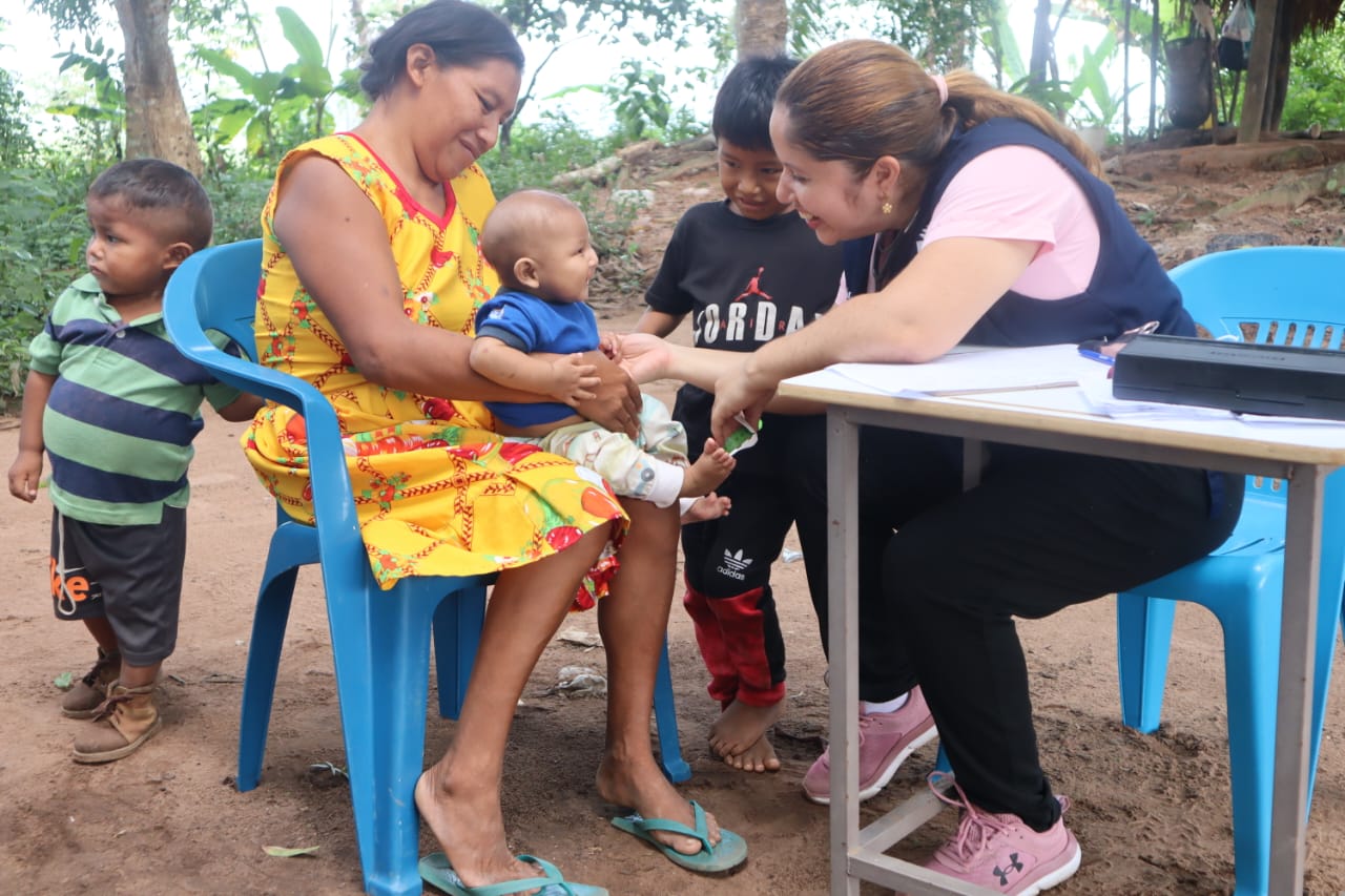 Atención social y médica a familias en comunidad