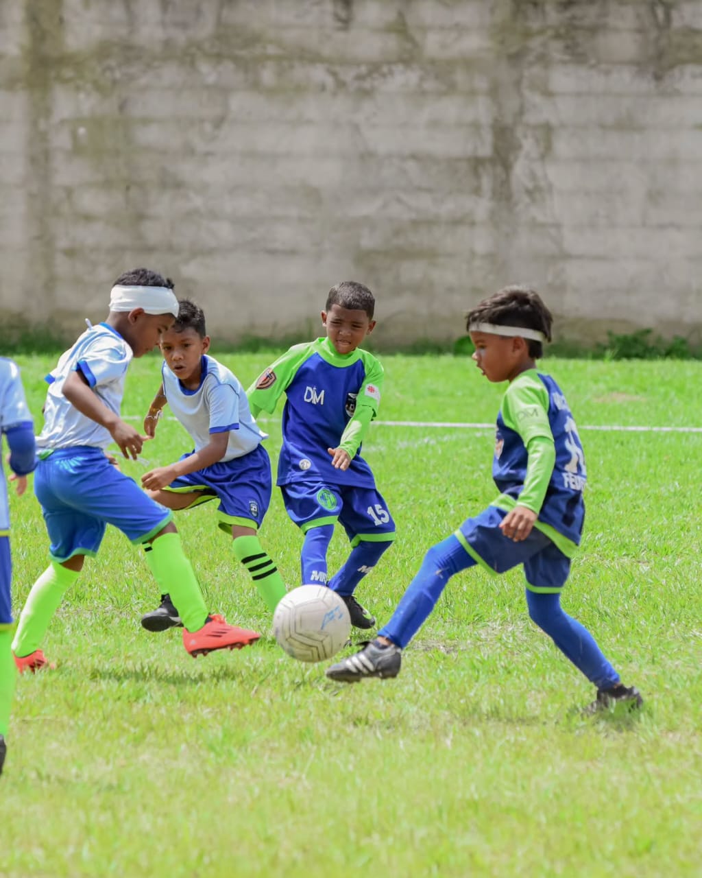 Encuentro deportivo de Misericordia F.C. con presencia de atletas y formadores